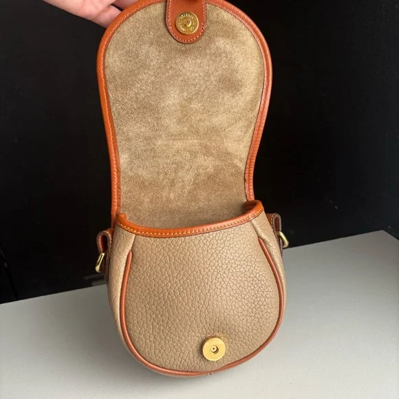 Vintage Dooney and Bourke Awl Taupe Leather Big Duck Crossbody Bag - Picture 13 of 16